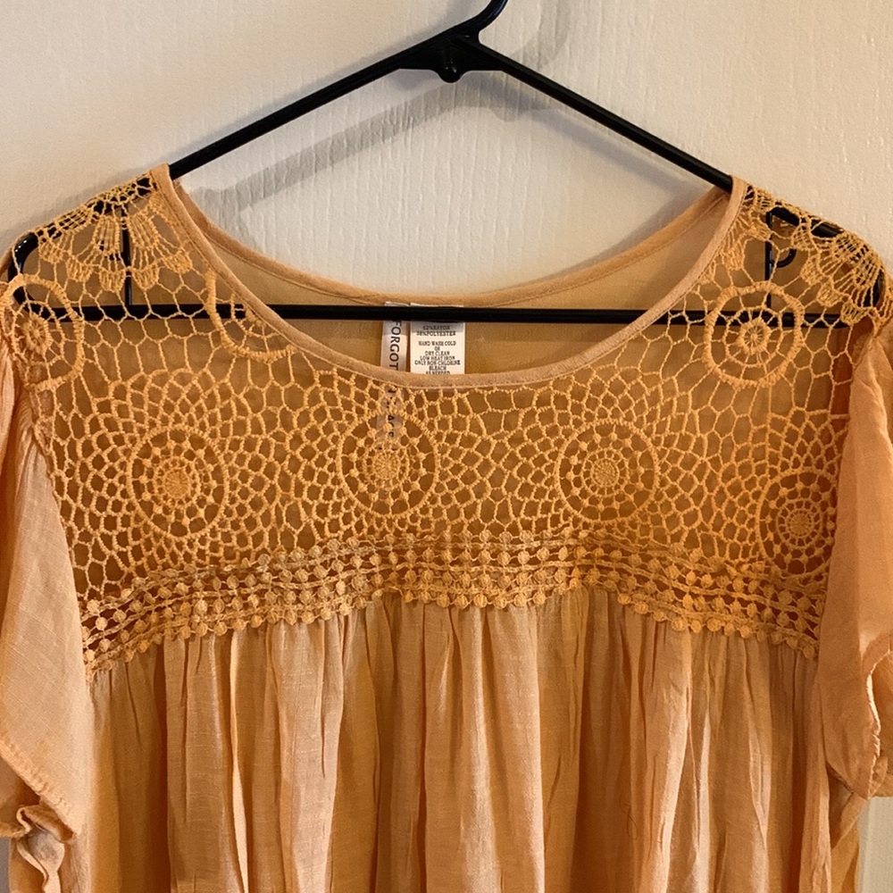 Crochet Top - Picture 2 of 3